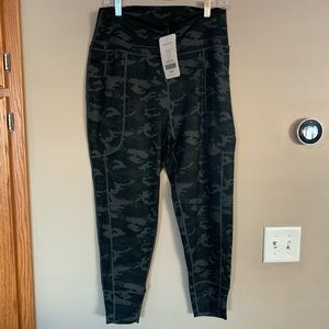 NWT Fabletics Maj Pocket Pants